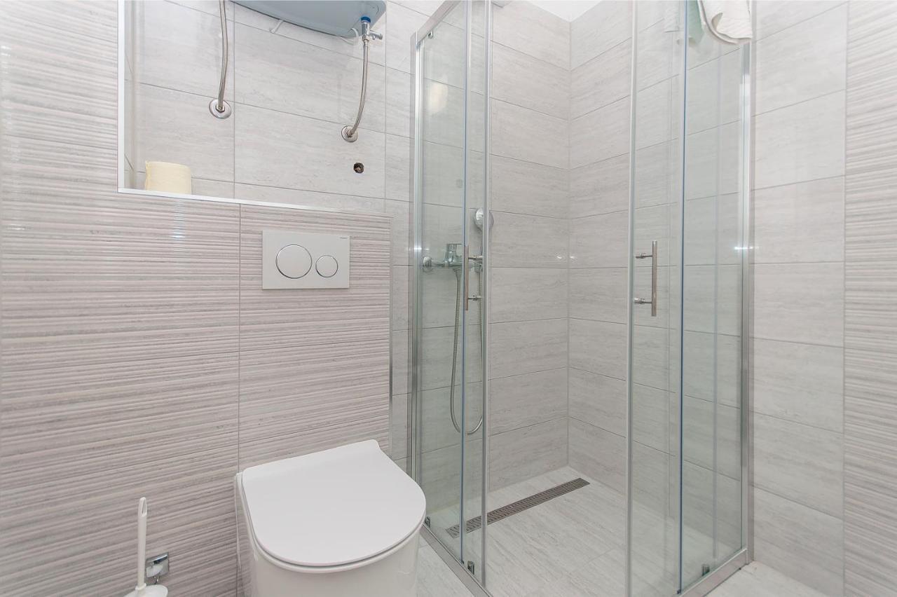 Apartman Mira- Omis Ruang foto