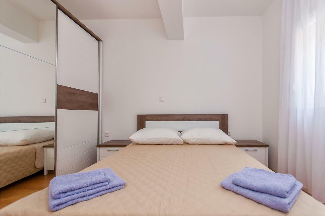 Apartman Mira- Omis Bagian luar foto